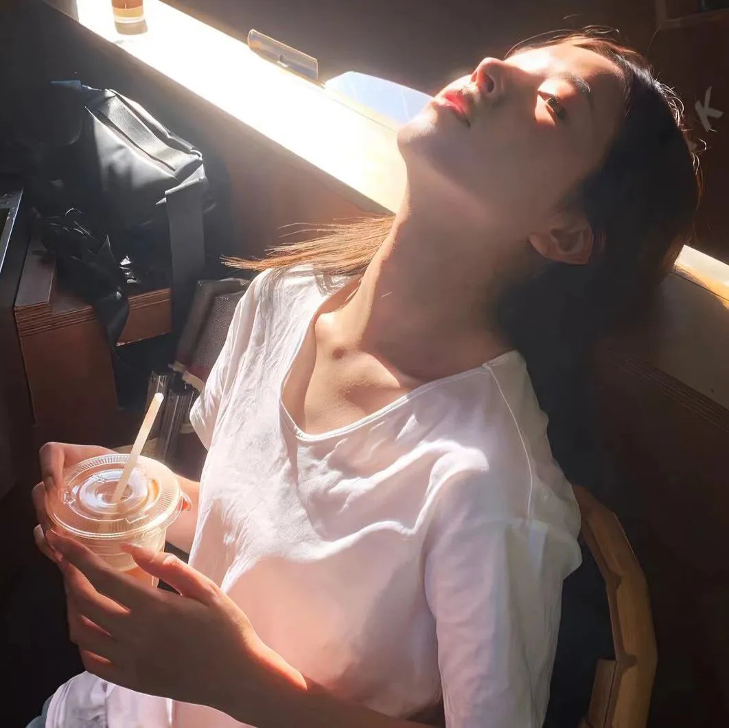 两对冤家一张床